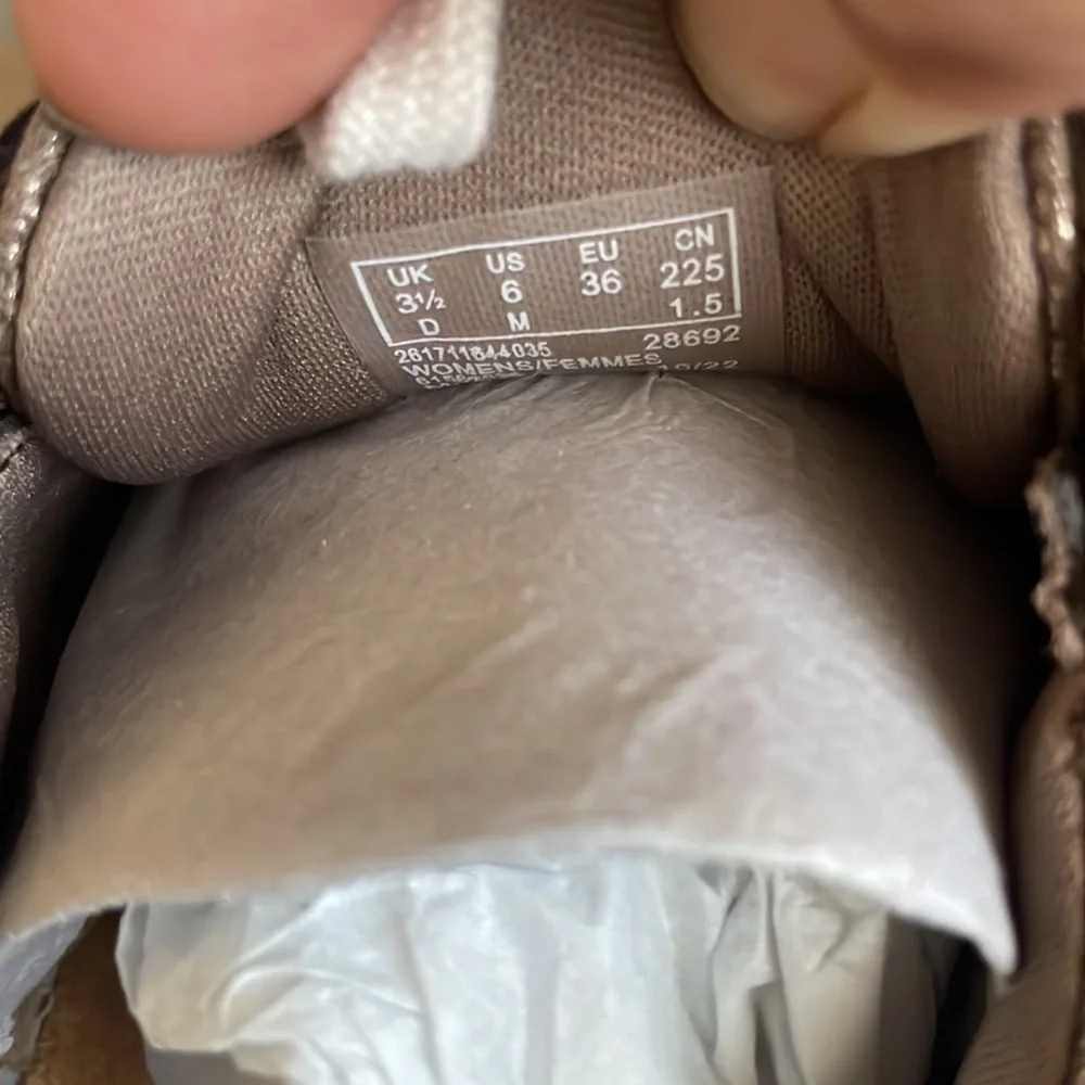 NWT CLARK Leather Textile Sneakers Caroline-Ella Metallic Women’s Size 6M